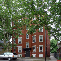 71 Adams St Apartments