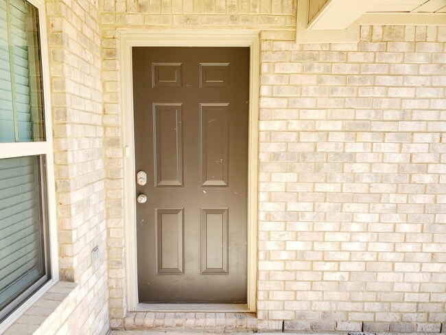 169 Sedgewick Dr in Owens Cross Roads, AL - Foto de edificio - Building Photo