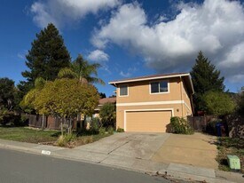 5738 Skyview Pl in Richmond, CA - Building Photo