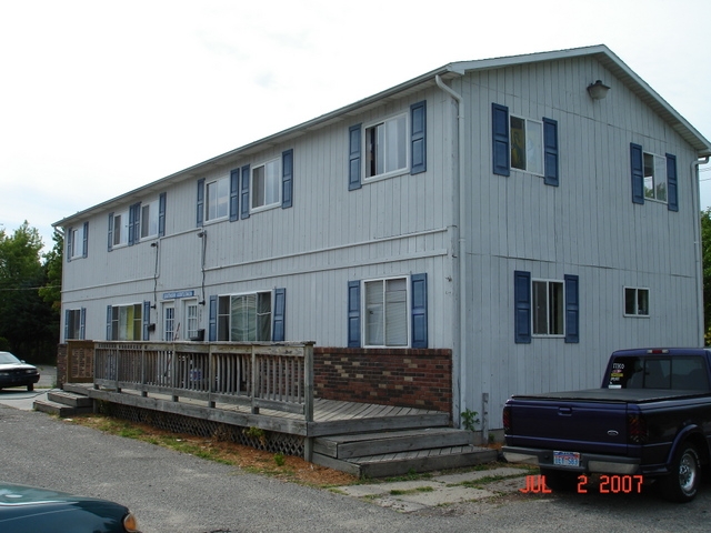 803-805 Pleasant in Mt. Pleasant, MI - Building Photo