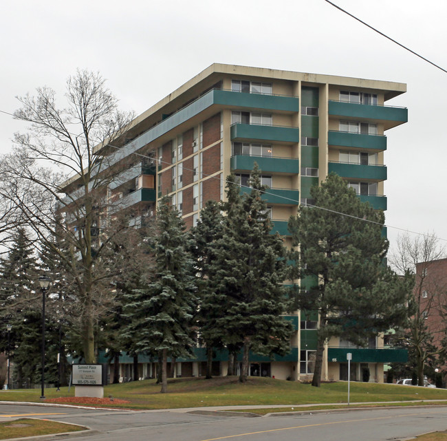 The Richelieu in Oshawa, ON - Building Photo - Building Photo