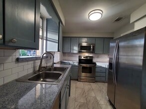 1713 El Camino Rd, Unit 5 in Jacksonville, FL - Building Photo - Building Photo