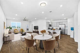 105 Escala Wy in San Marcos, TX - Building Photo - Building Photo