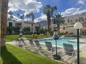 1492 S Camino Real in Palm Springs, CA - Building Photo