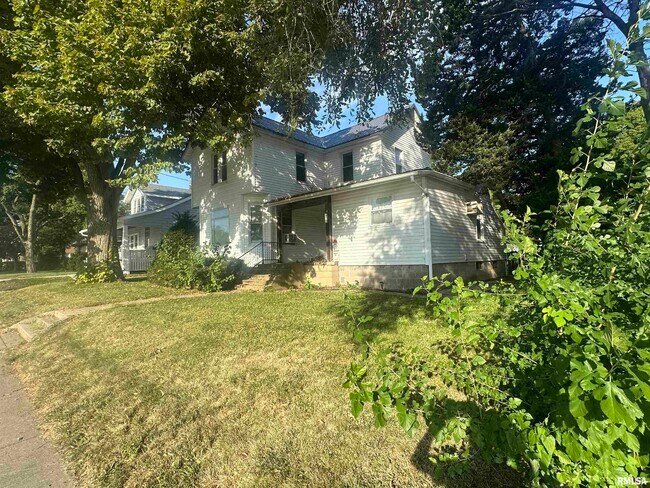 405 S Main St in Morton, IL - Building Photo - Building Photo