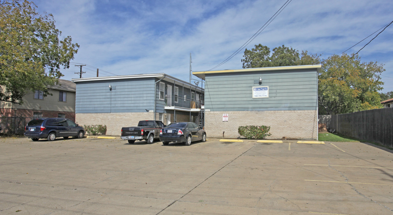 2 4 Plex's in Denton, TX - Foto de edificio