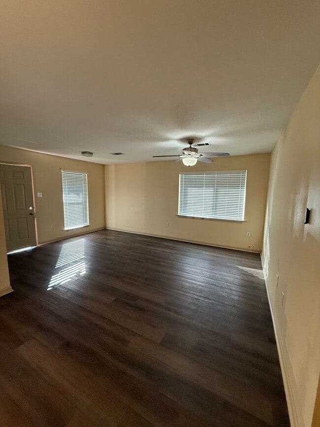 8181-8183 Jefferson Park Dr in Baton Rouge, LA - Building Photo - Building Photo