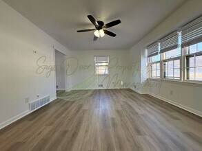 7614 Elm Ave in Raytown, MO - Building Photo - Building Photo