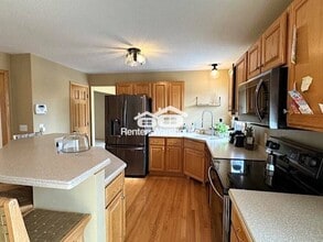 2719 Autumn Woods Dr in Chaska, MN - Building Photo - Building Photo
