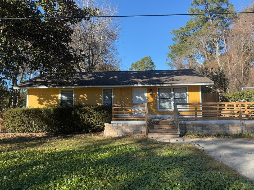 102 L St in Santa Rosa Beach, FL - Building Photo