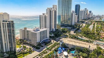 19201 Collins Ave in Sunny Isles Beach, FL - Building Photo