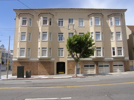 4950 California St Apartments