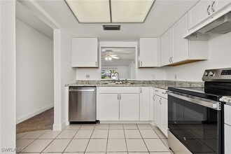 7068 Nantucket Cir in North Fort Myers, FL - Building Photo - Building Photo