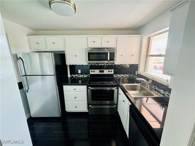 property at 170 Turtle Lake Ct