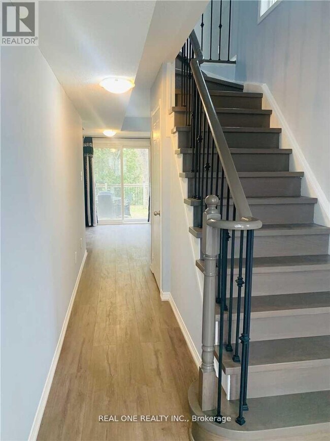 1850 Kingston Rd in Pickering, ON - Building Photo - Building Photo