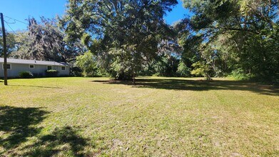 3310 NW 42nd Ave in Gainesville, FL - Building Photo - Building Photo