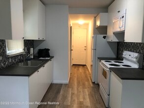 154 Vansant Ave in Island Heights, NJ - Building Photo - Building Photo