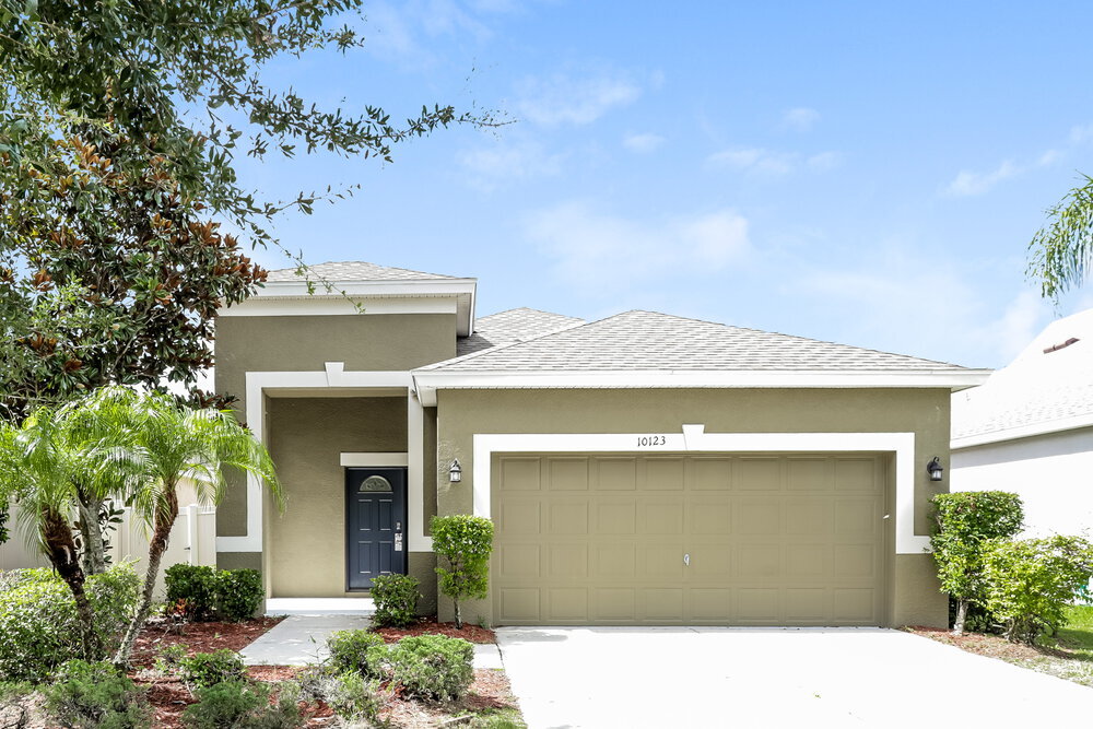 10123 Celtic Ash Dr in Ruskin, FL - Building Photo