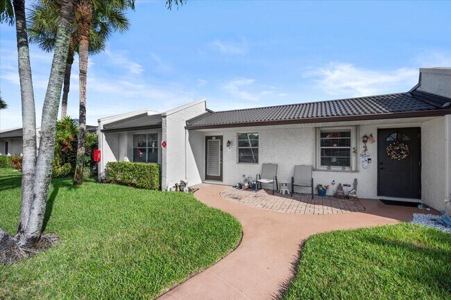 455 Golden River Dr in West Palm Beach, FL - Building Photo - Building Photo