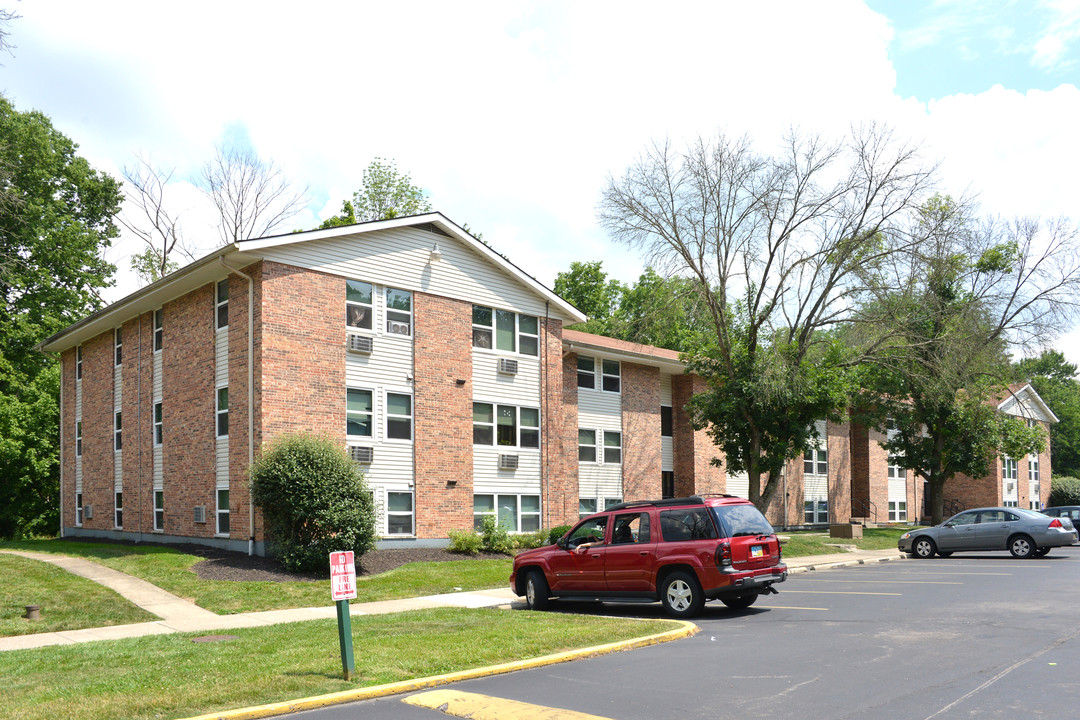 MacArthur Park Apartments in Loveland, OH - Foto de edificio