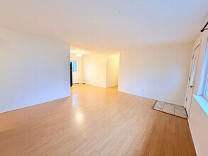 19665 SW Shire Ct in Beaverton, OR - Building Photo - Building Photo