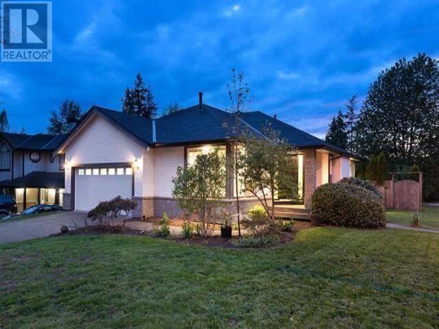 23529 Tamarack Ln in Maple Ridge, BC - Building Photo