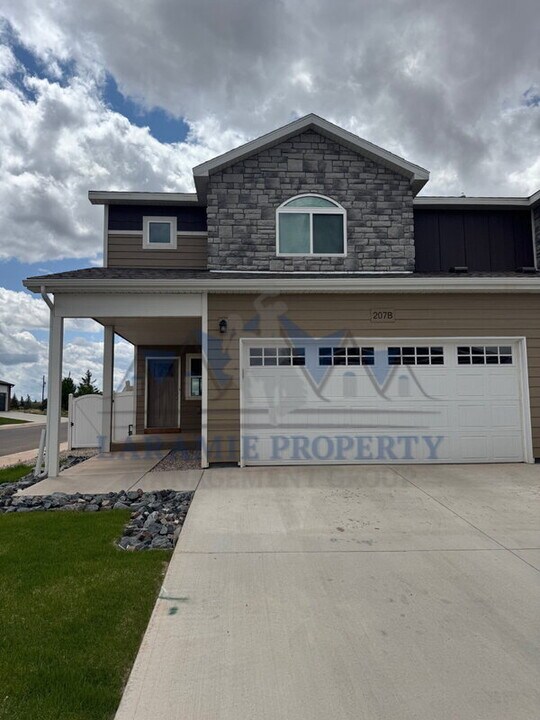 4521 E Bobolink Ln in Laramie, WY - Building Photo