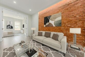 481 Hicks St, Unit 4R in Brooklyn, NY - Building Photo - Building Photo