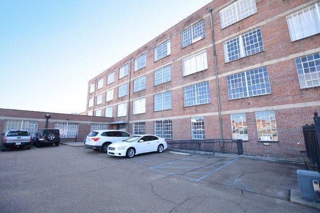 736 Dickies Lofts in Jackson, MS - Building Photo - Building Photo