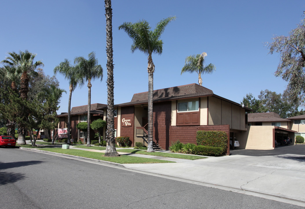 Canyon Villa in Riverside, CA - Building Photo