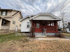 2404 Mundale Ave in Dayton, OH - Building Photo