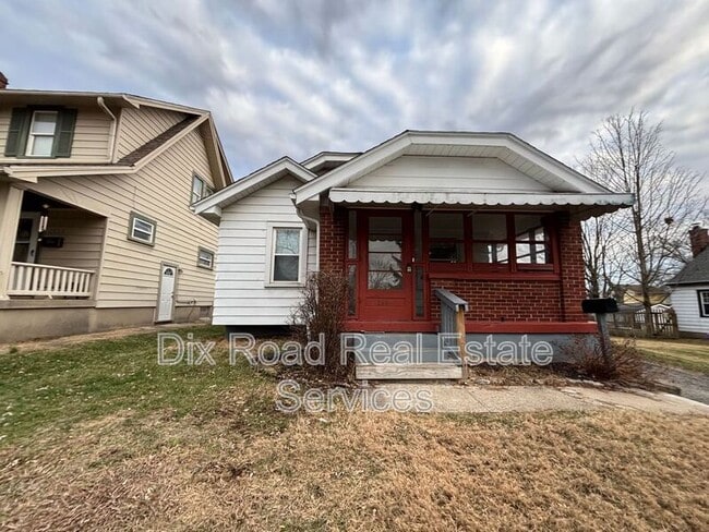 property at 2404 Mundale Ave