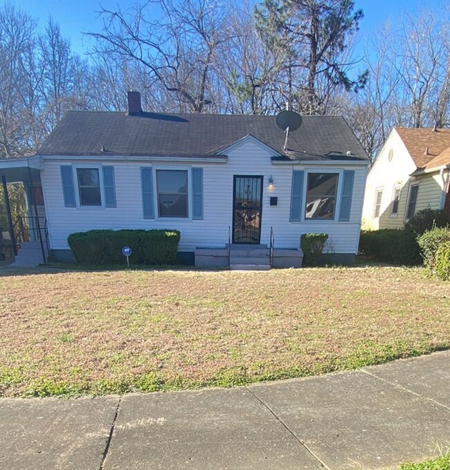 property at 1851 Cloverdale Dr