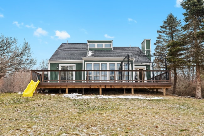 2828 Swarthout Rd in Pinckney, MI - Building Photo - Building Photo