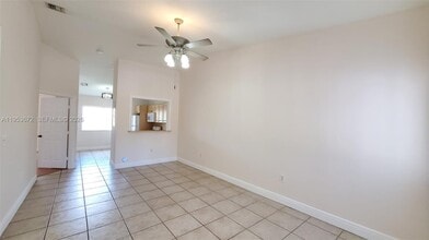 640 NW 79th Ave in Pembroke Pines, FL - Building Photo - Building Photo