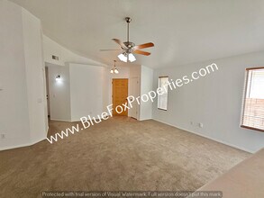10429 E Oakbrook St in Tucson, AZ - Building Photo - Building Photo
