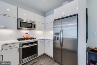 1350 Maryland Ave NE, Unit 106 in Washington, DC - Building Photo - Building Photo