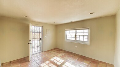 911 Don Juan St in Santa Fe, NM - Building Photo - Building Photo