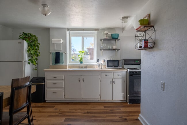 property at 2731 S Sherman St