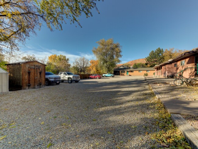 345 E 100 S, Unit #5 in Moab, UT - Foto de edificio - Building Photo