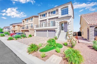 9770 Hawk Crest St in Las Vegas, NV - Building Photo - Building Photo