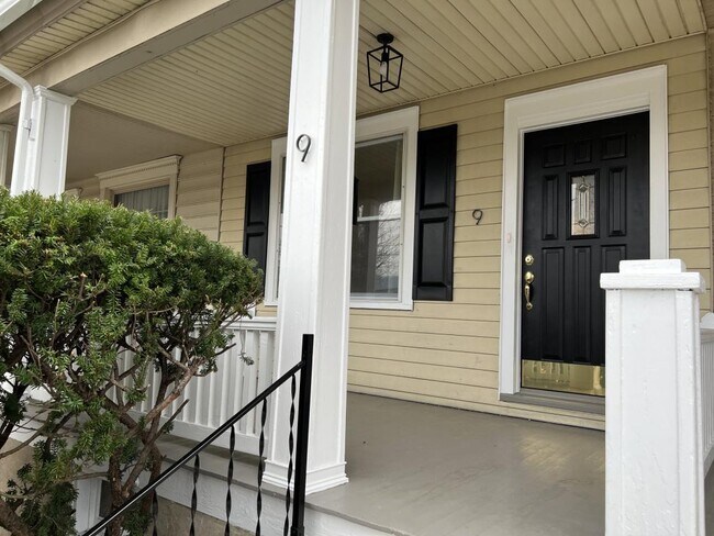 9 W 2nd Ave in Lititz, PA - Building Photo - Building Photo