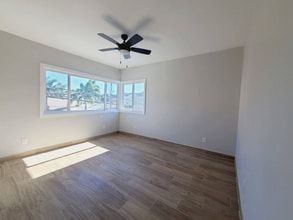 9949 Pinewood Ave in Los Angeles, CA - Foto de edificio - Building Photo