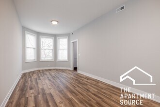 2937 N Ashland Ave in Chicago, IL - Building Photo - Building Photo