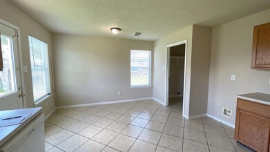 4910 Steel Meadows Ln in Humble, TX - Building Photo - Building Photo