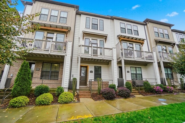 1312 Nandina St in Charlotte, NC - Building Photo - Building Photo