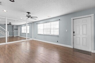 8069 SW 18th Ct in Davie, FL - Building Photo - Building Photo