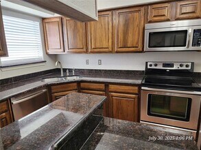 1308 Memory Ln in Arlington, TX - Building Photo - Building Photo