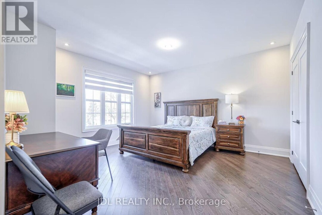 133 Hillsview Dr in Richmond Hill, ON - Building Photo