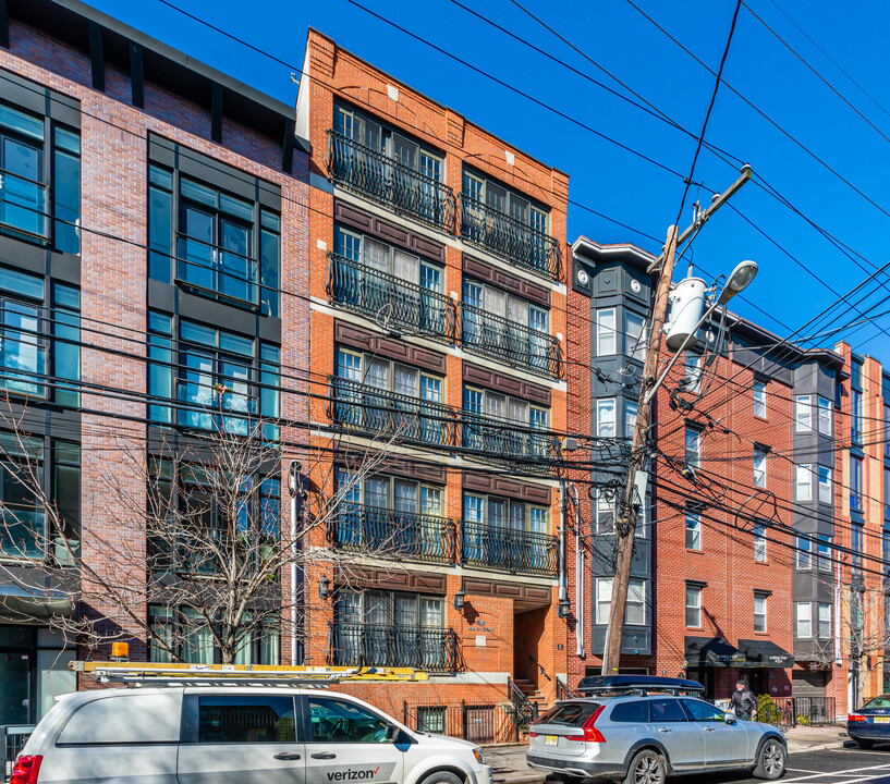 64 Madison St in Hoboken, NJ - Building Photo